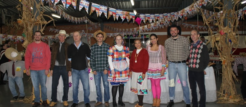 1ª Festa Junina da AREAVID divertiu associados e convidados